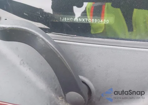 2007 Jeep Commander Sport from USA, damaged, VIN 1J8HG48NX7C690430